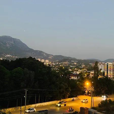 In+ * Αλάνια